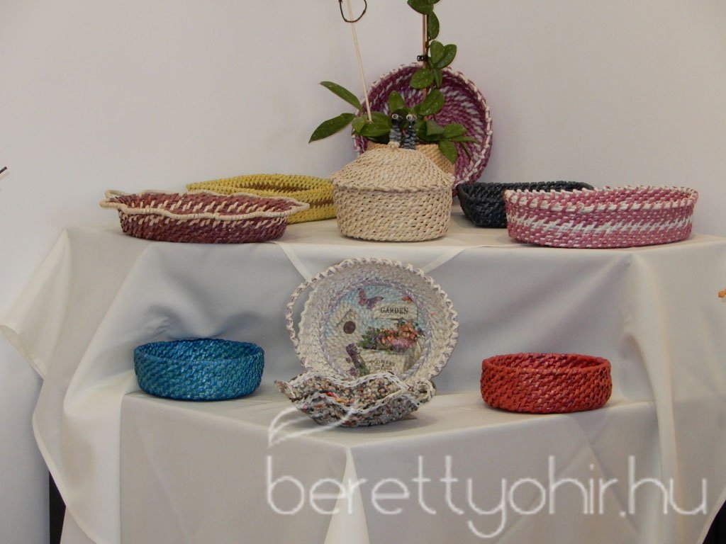 A berettyóújfalui papírfonó kör kiállítása 13